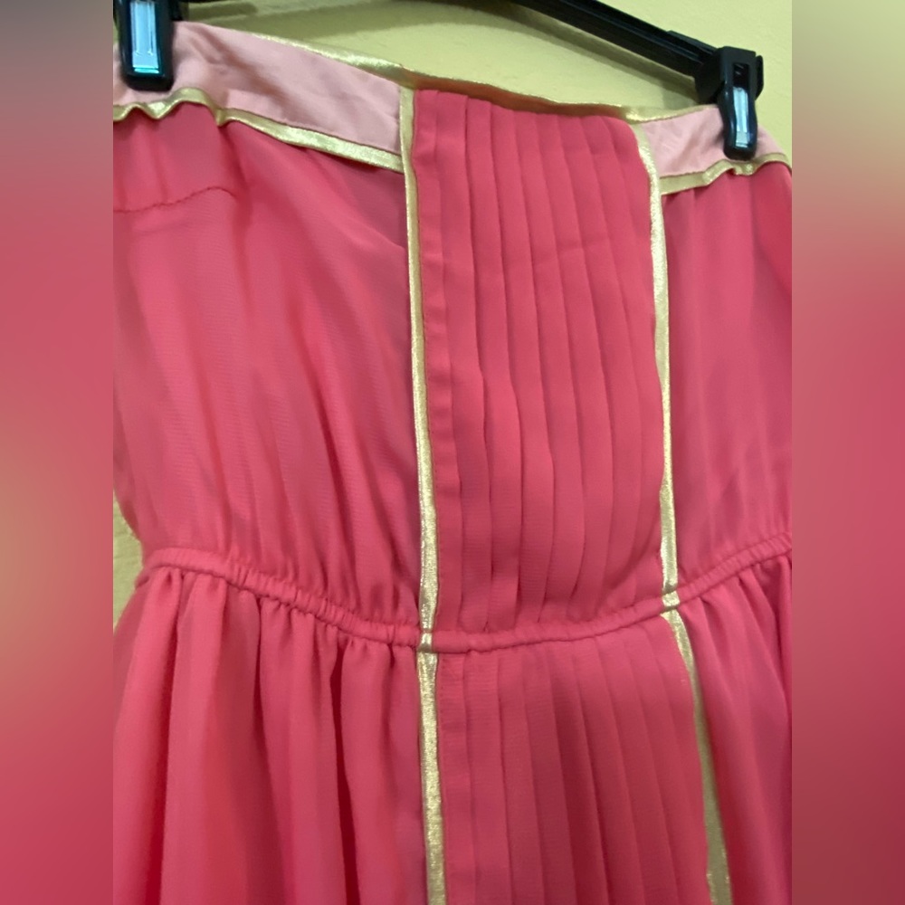 Elegant Pink Maxi Dress - Picture 3 of 10